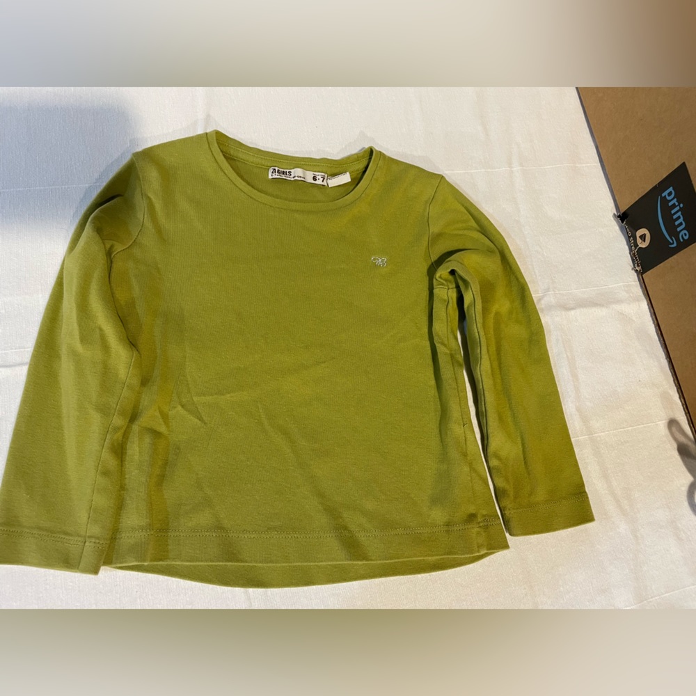 Olive green girls, size 6 Zara, long sleeve T-shirt